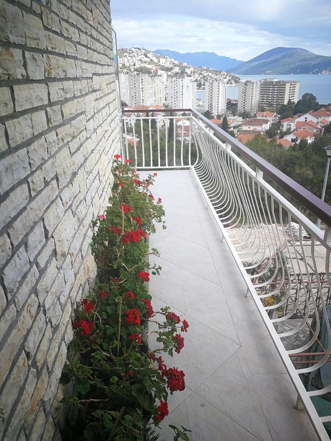 Apartments La Dolce Vita Херцег-Новий Екстер'єр фото